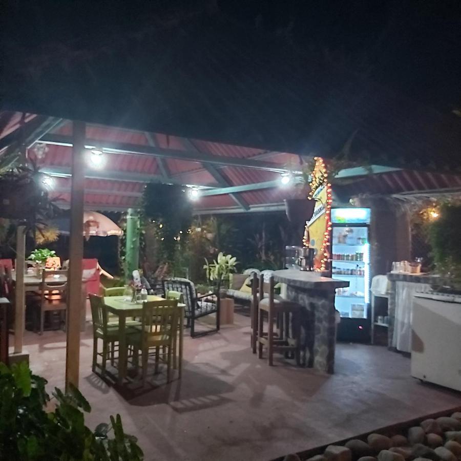 Sweet Dreams Bed & Breakfast Сан Карлос Екстериор снимка